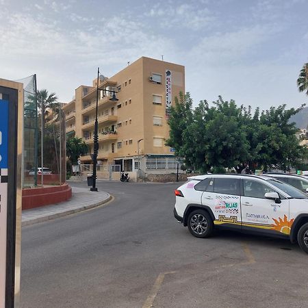 Estudio Con Piscina Y Parking, Playa A 4 Min A Pie, Tren A 2 Min Fuengirola Exterior foto
