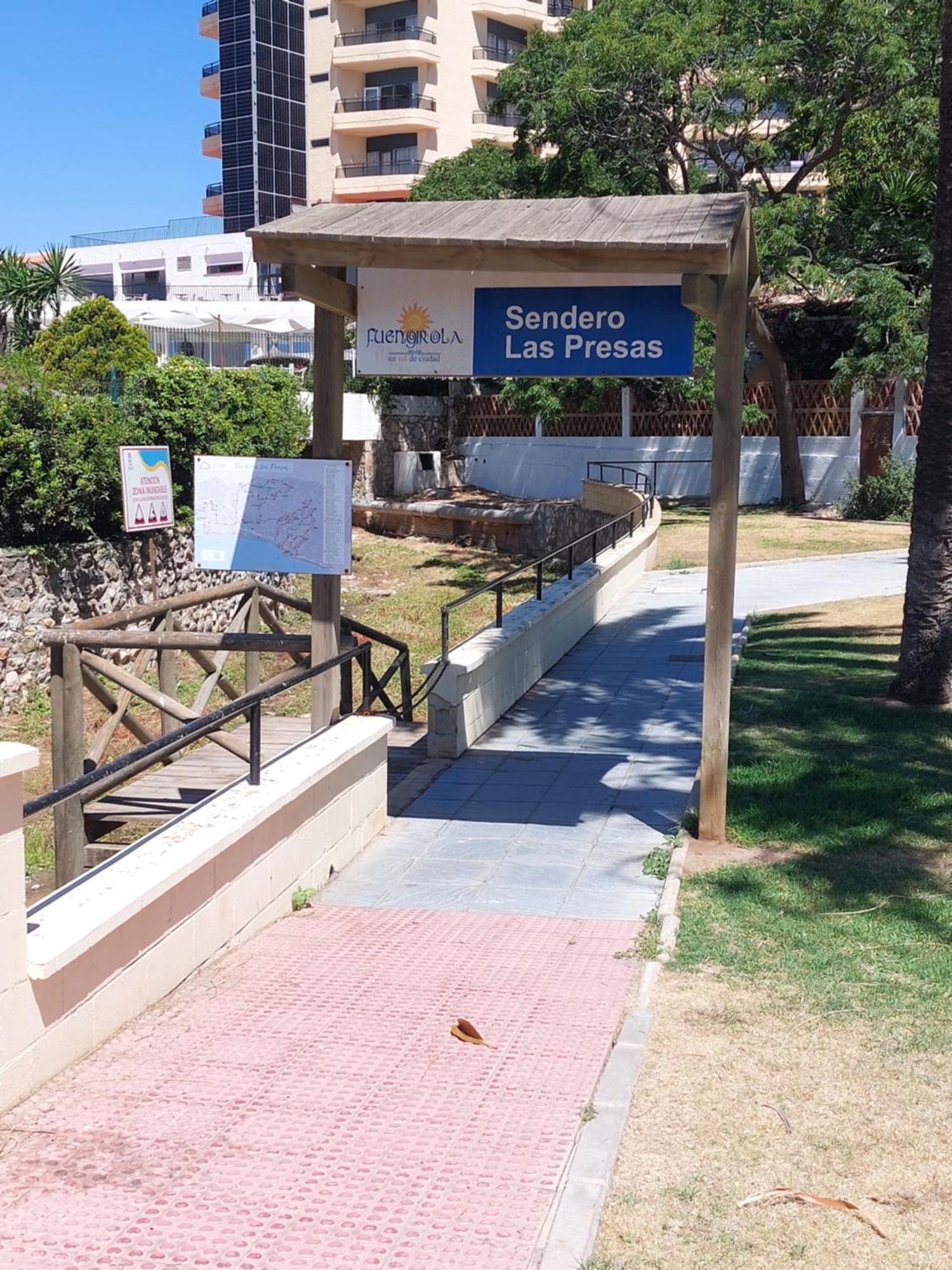 Estudio Con Piscina Y Parking, Playa A 4 Min A Pie, Tren A 2 Min Fuengirola Exterior foto