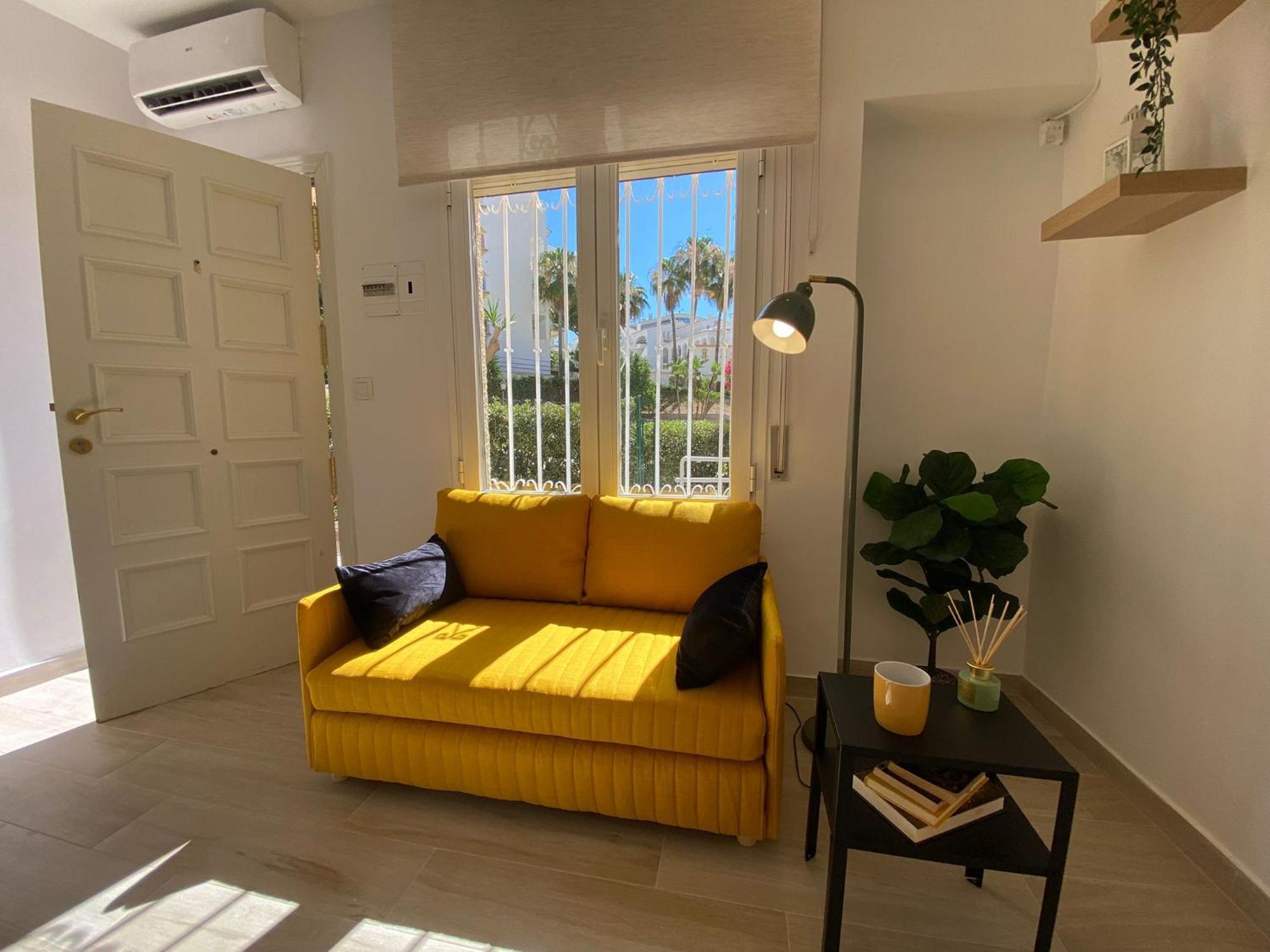 Estudio Con Piscina Y Parking, Playa A 4 Min A Pie, Tren A 2 Min Fuengirola Exterior foto