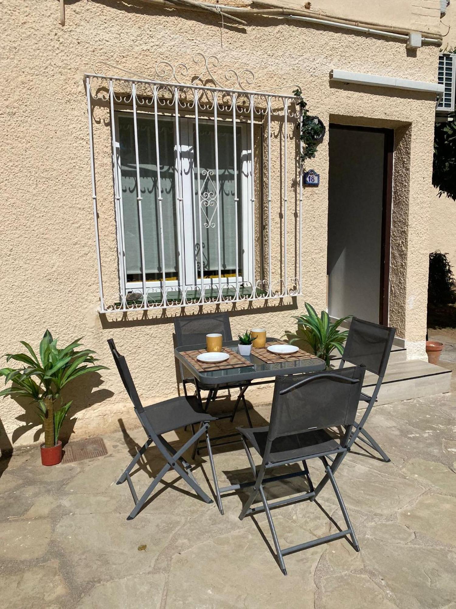 Estudio Con Piscina Y Parking, Playa A 4 Min A Pie, Tren A 2 Min Fuengirola Exterior foto